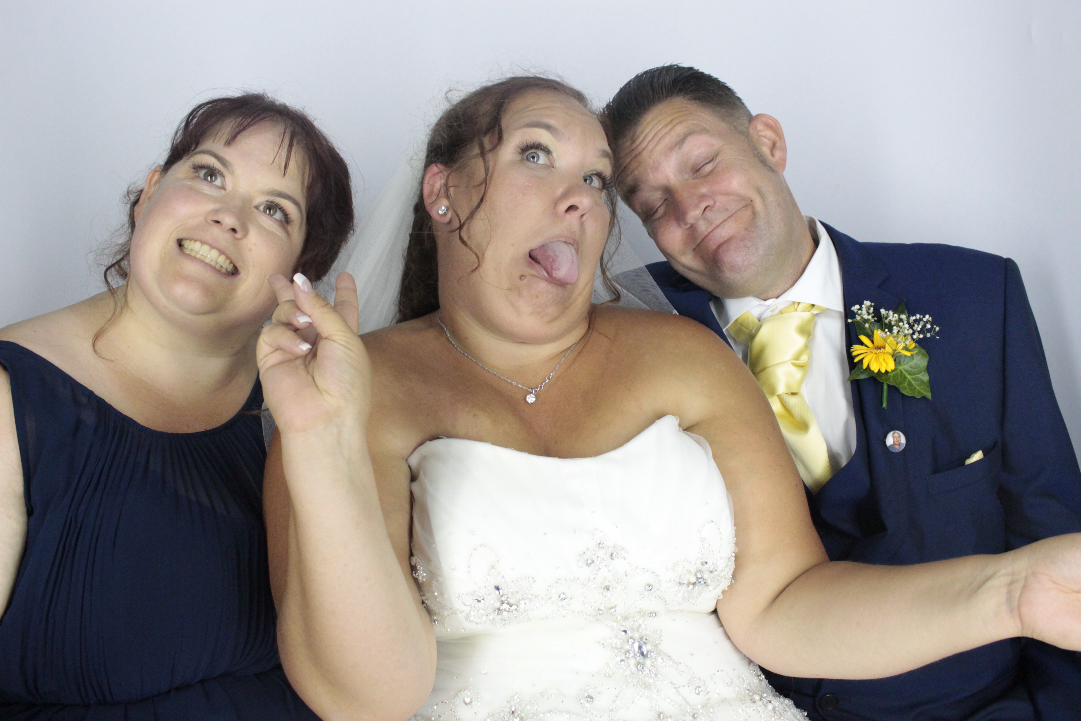  Heather & Daniel's Wedding | View more photos from the event at gallery.myphotoboothexperience.co.uk/u/MyPhotoBoothExperienceLtd/Heather-Daniels-Wedding